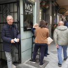 Cola en el restaurante Martín Quiroga para reservar mesa