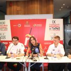 Blanca Jiménez junto a Emilio Martín Maquedano y los ganadores Alejandro San José y Andrea Vignali