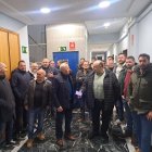 Los comuneros de la Comunidad de Regantes del Páramo Bajo en la sede de la Confederación Hidrográfica del Duero