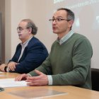 El concejal de Comercio, Víctor Martín, y el Decano de la Facultad de Comercio y Relaciones Laborales de la Universidad de Valladolid