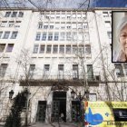 María José Cao Torija, en un recuadre junto a la Facultad de Medicina en Valladolid