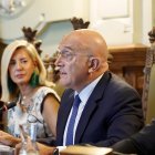 El alcalde de Valladolid, Jesús Julio, Carnero, preside la sesión ordinaria que celebra el pleno de la Corporación Municipal.