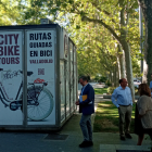 El punto de alquiler de bicis para personas con movilidad reducida ubicado en la Acera Recoletos. EM