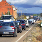 Decenas de vehículos circulan a diario por la VA-113 a la altura de la localidad vallisoletana de Santovenia de Pisuerga.
