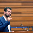 El portavoz del Grupo Parlamentario Socialista, Luis Tudanca, durante su intervención en el debate de política general en las Cortes de Castilla y León.-ICAL