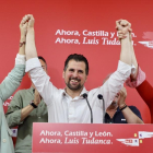 El candidato a la Presidencia de la Junta, Luis Tudanca, junto a Virginia Barcones y Ana Sánchez comparecen tras los resultados electorales-ICAL
