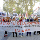 Trabajadores de hostelería de Valladolid en una de las protestas de los últimos añós por la congelación de sus salarios . E. M.