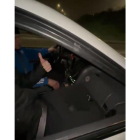 Fotograma del video del conductor temerario en Laguna de Duero. -E.M.