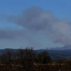 Incendio en los montes de la localidad berciana de Sorbeda del Sil.-ICAL
