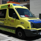 Imagen de archivo de una ambulancia. / E.M.