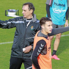 Hermoso, delante de Portugal durante un entrenamiento-J.M. Lostau