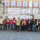 La Plataforma de Afectados por la Hepatitis C en Castilla y León celebra una concentración ante la sede de la Consejería de Sanidad para reivindicar un tratamiento para todos-Ical
