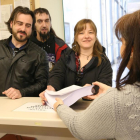 Un grupo de trabajadores Unidos registra más de 13.000 firmas para defender los derechos laborales en Renault y empresas auxiliares.-ICAL