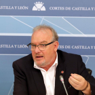 El portavoz de Hacienda del Grupo Parlamentario Socialista, José Francisco Martín, analiza la posición de la Junta en el Consejo de Política Fiscal y Financiera.-RUBÉN CACHO / ICAL