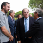 El presidente de la Junta de Castilla y León, Juan Vicente Herrera, visita la compañía Aciturri. Junto a él, el presidente del grupo Aciturri, Ginés Clemente-Ical