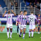 Sylla celebra uno de los goles del Real Valladolid en la primera vuelta. / LALIGA
