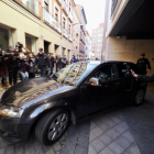 Salida los juzgados de Valladolid del sospechoso Óscar S. tras prestar declaración por el crimen de Esther López. / M.A. Santos (Photogenic)