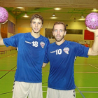 David Fernández y Fernando Hernández, futuro y presente en el flanco derecho del BMAtlético Valladolid.-J. M. Lostau