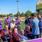 Los jugadores del Valladolid aplauden a los participantes en el proyecto Reminiscencia.-ANDRÉS DOMINGO