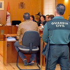 El padre de la niña Sara declara como testigo durante la sesión de ayer en la Audiencia.-POOL EFE