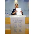 La vicepresidenta Rosa Valdeón, ayer, tras el Consejo de Gobierno.-ICAL