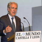 -J.M. LOSTAU, MIGUEL Á. SANTOS Y PABLO REQUEJO