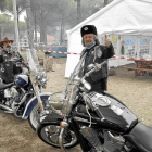 Los veteranos Julio y Miguel, asiduos a la concentración tordesillana y procedentes del motoclub 'Numancia', con su Harley y su Honda-Santiago G. del Campo