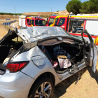 Accidente de tráfico en la A-6 a la altura de Rueda en el que tres mujeres resultaron heridas al volcar su vehículo. Ical