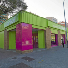 Supermercado El Árbol en la calle Balago (Valladolid)-J.M.Lostau