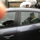 El detenido es trasladado en un coche policial.-EUROPA PRESS