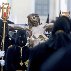 8 de abril - Procesión del Santo Entierro de Cristo con el paso 'Cristo Yacente. -GOOGLE