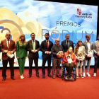 Foto de familia de los galardonados en los Premios Pódium 2021 de la Junta de Castiilla y León. / ICAL