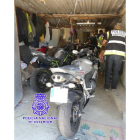 Motocicletas encontradas en la vivienda del detenido.- ICAL