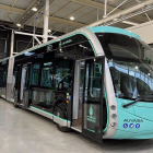 Autobús Irizar 'IE Tram' ya rotulado con la imagen corporativa de Auvasa. -E.M.