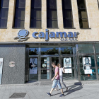 Imagen exterior de la sede central de Cajamar en Valladolid.-J.M. LOSTAU