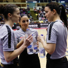 Elena Espiau, Paula Lema y Yasmina Alcaraz, ayer en Pisuerga.-J. M. LOSTAU