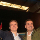 Pablo Casado y Juan Manuel Moreno, en un mitin del PP en Algeciras, el pasado 18 de noviembre.-EFE / A. CARRASCO RAGEL