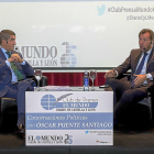 El director de EL MUNDO DE CASTILLA Y LEÓN, Pablo Lago, y el alcalde de Valladolid y portavoz federal del PSOE, Óscar Puente, en un momento del Club de Prensa.
