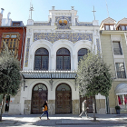 Fachada del teatro Lope de Vega, en la calle María de Molina. J.M.LOSTAU
