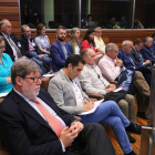 El presidente de Cecale, Santiago Aparicio, junto a los secretarios regionales de CCOO y UGT en el Debate de política general en las Cortes.-ICAL