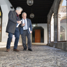 El consejero de Cultura, Turismo y Deporte, Gonzalo Santonja, ha presentado la restauración del pavimento de la planta baja del claustro del Convento de Santa Cruz de Comendadoras de Santiago en Valladolid. E.P.