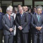 El presidente de la Junta, Juan Vicente Herrera(C), la consejera de Familia, Alicia García (I), y la presidenta de las Cortes, Silvia Clemente(D), junto al presidente Nacional y Regional de Cruz Roja, Javier Senent(2D) y José Varela Rodríguez (2I).-ICAL