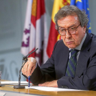 José Antonio de Santiago-Juárez, durante la rueda de prensa posterior al Consejo de Gobierno.-ICAL