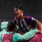Alegría desbordada por el festín goleador del Real Valladolid escenificado en la imagen de Aguado. / RVCF