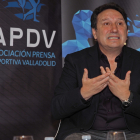 Eusebio Sacristán en 'Los Desayunos de la APDV'. / M. G. EGEA
