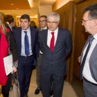 La consejera de Economía y Hacienda, Pilar del Olmo, clausura el Foro sobre Internacionalización del Club de Prensa de El Mundo Diario de Castilla y León. En la imagen, junto con el director de El Mundo de Valladolid y de Castilla y León, Pablo Lago (2I);-Ical