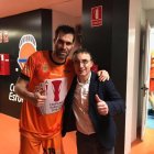 Fernando San Emeterio y Chechu Mulero tras la consecución de la cuarta Eurocup.-E. M.