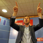 Óscar Puente, ayer, en la sede provincial, celebra los resultados electorales.-Ical