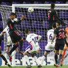 Imagen del último enfrentamiento del real Valladolid ante el Real Madrid en Zorrilla que se saldó con 0-1 con gol de Casemiro. / EM