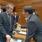 De Santiago-Juaréz y Fernando Pablos. antes de empezar el Pleno-ICAL